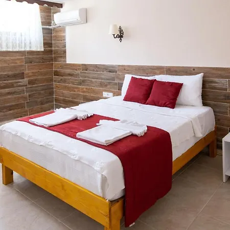 Surya Butık Otel 2*