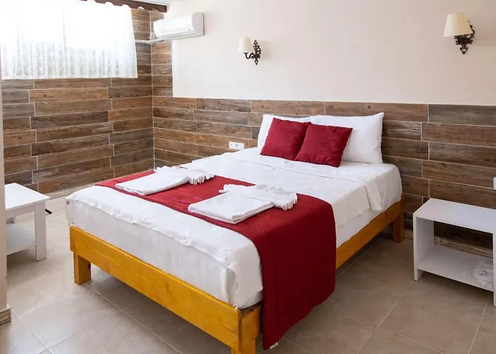 Surya Butik 호텔 2*